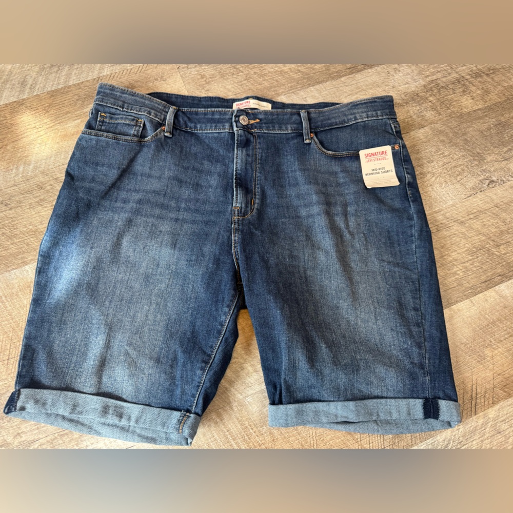 Signature by Levi Strauss Mid Rise Dark Blue Bermuda Jean Shorts